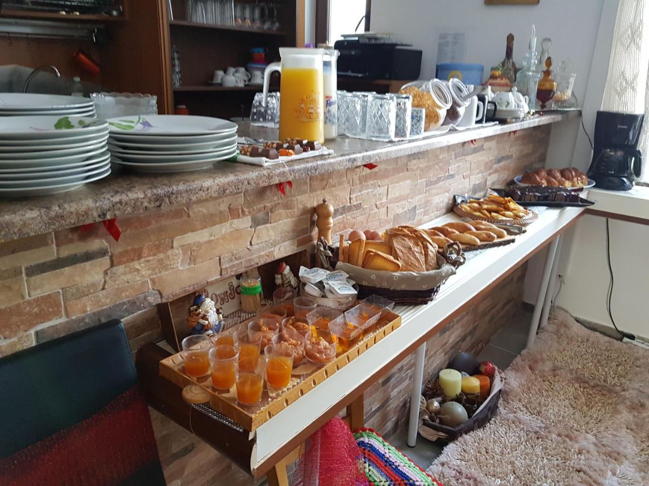 Petra & Elato Art Hotel Valtessiniko Luaran gambar