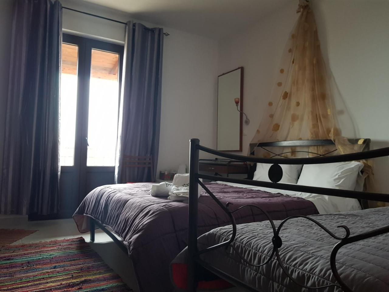 Petra & Elato Art Hotel Valtessiniko Luaran gambar
