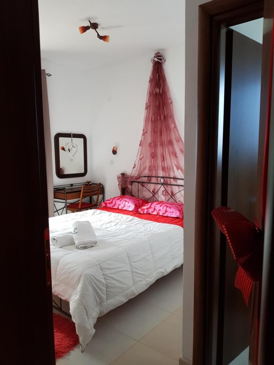 Petra & Elato Art Hotel Valtessiniko Luaran gambar