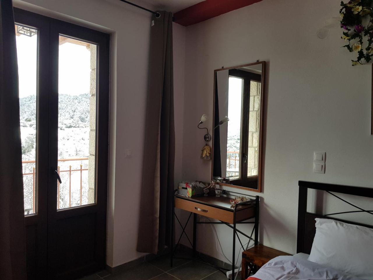 Petra & Elato Art Hotel Valtessiniko Luaran gambar