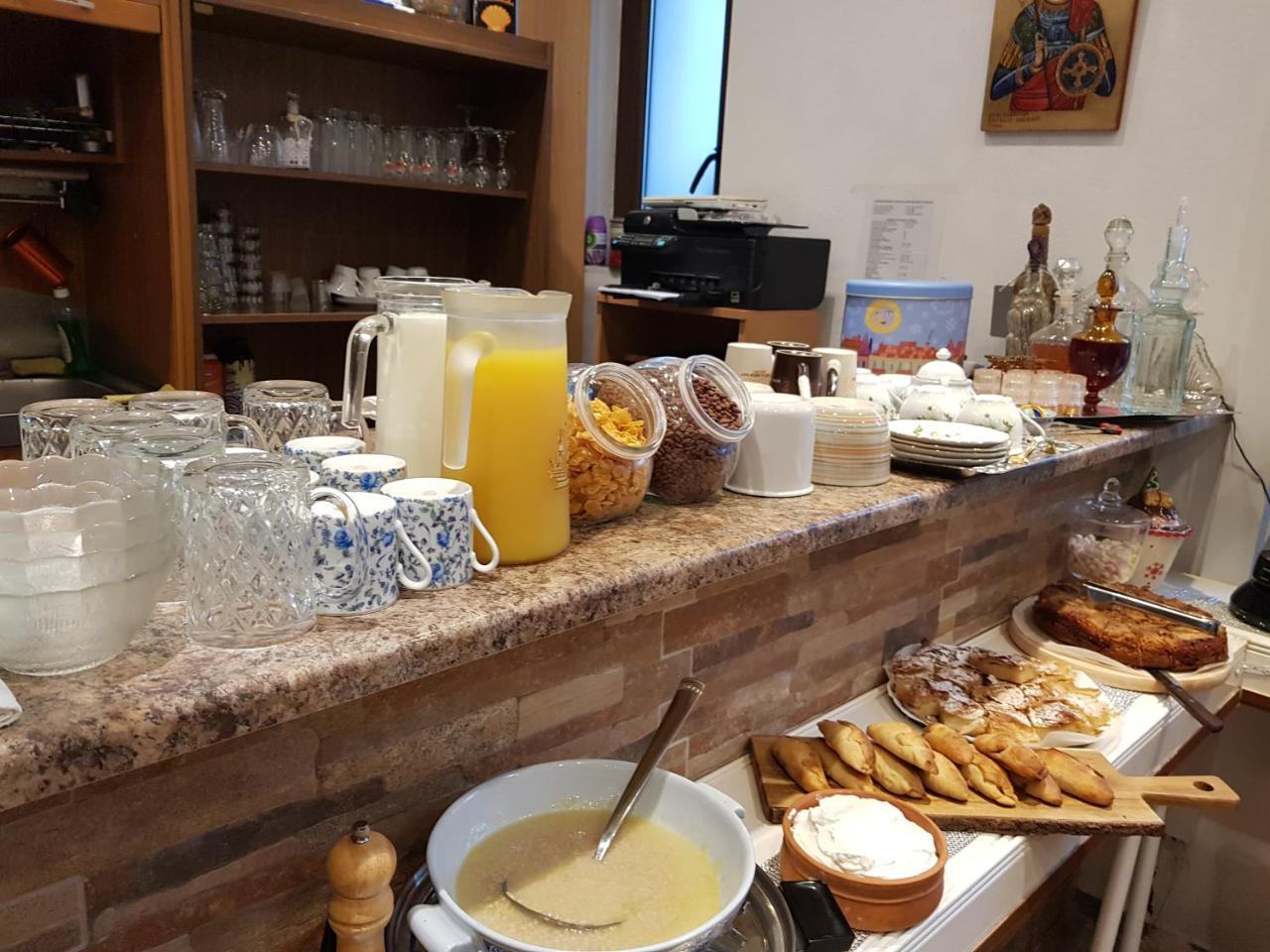 Petra & Elato Art Hotel Valtessiniko Luaran gambar