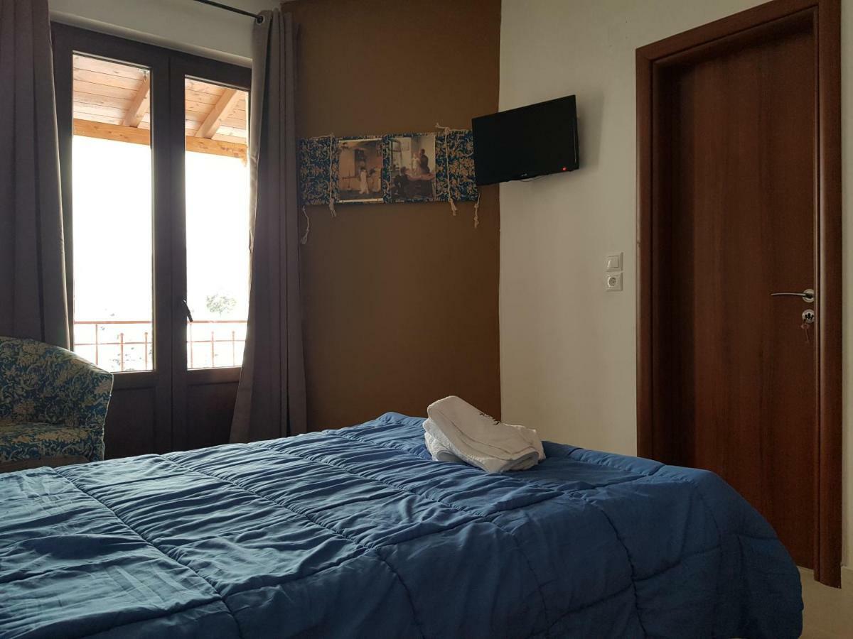 Petra & Elato Art Hotel Valtessiniko Luaran gambar
